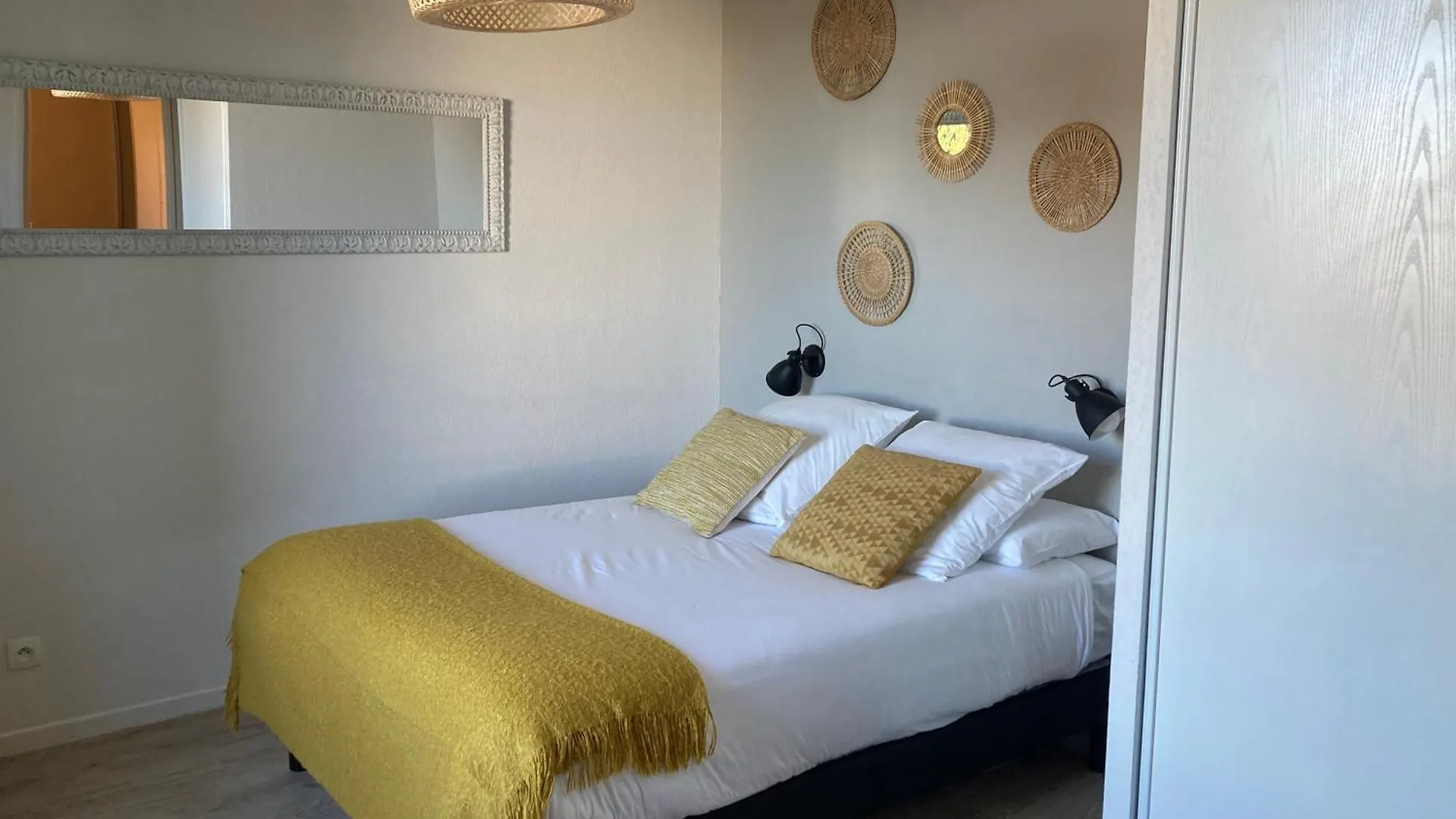 Appart hôtel Appart'Hotel - Gare Tgv - Courtine - Confluence - 202 Avignon France